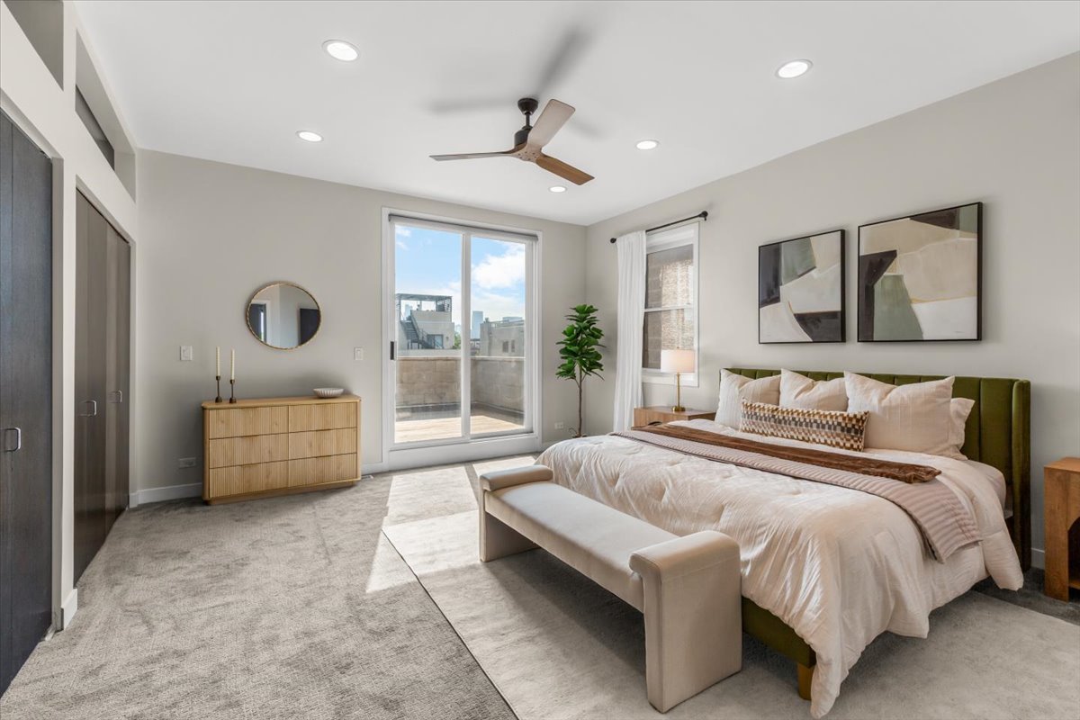 867 N Hermitage Street Unit: 3