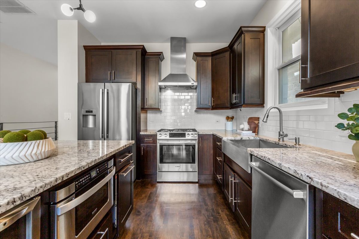 867 N Hermitage Street Unit: 3