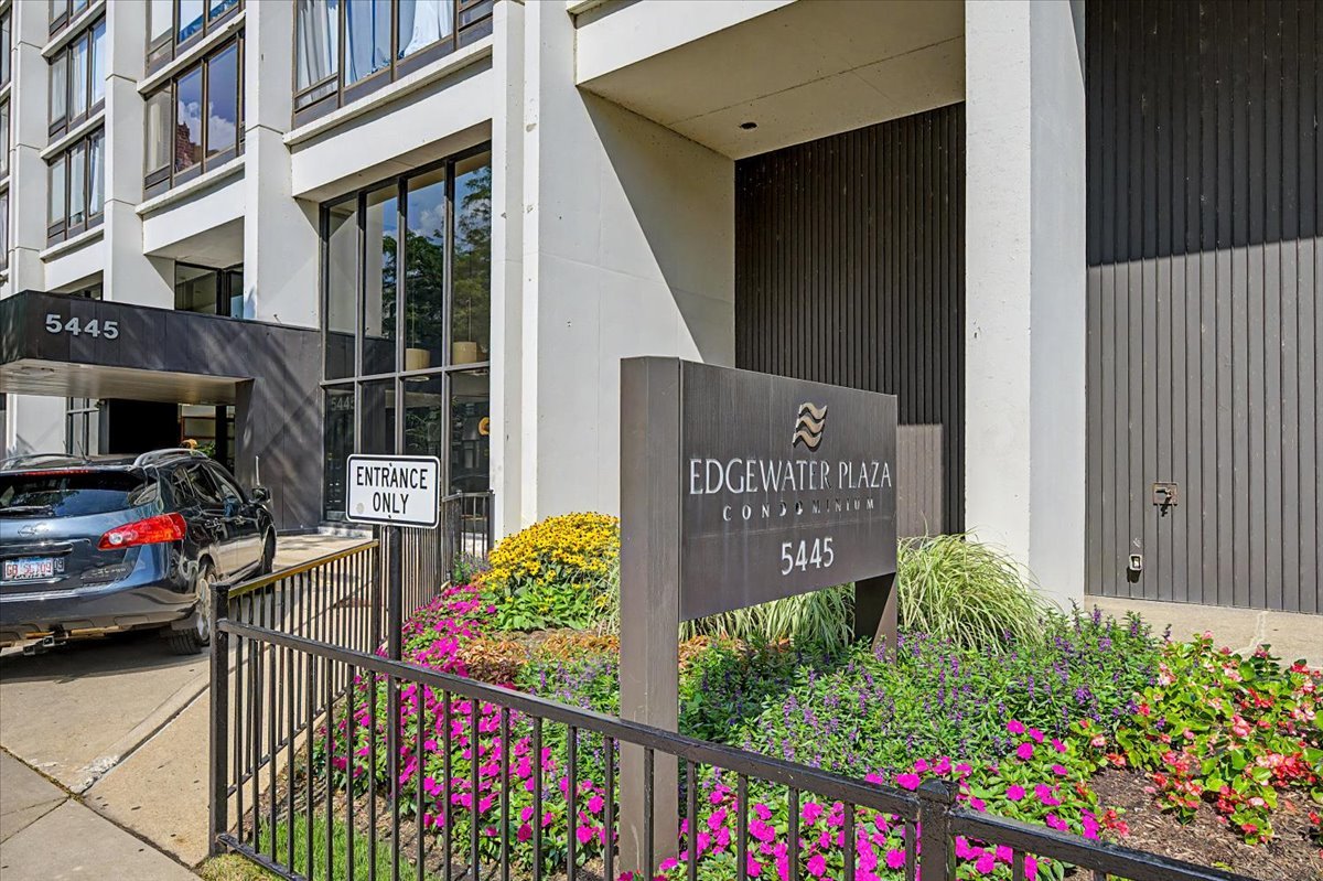 5445 N Sheridan Road Unit: 2506