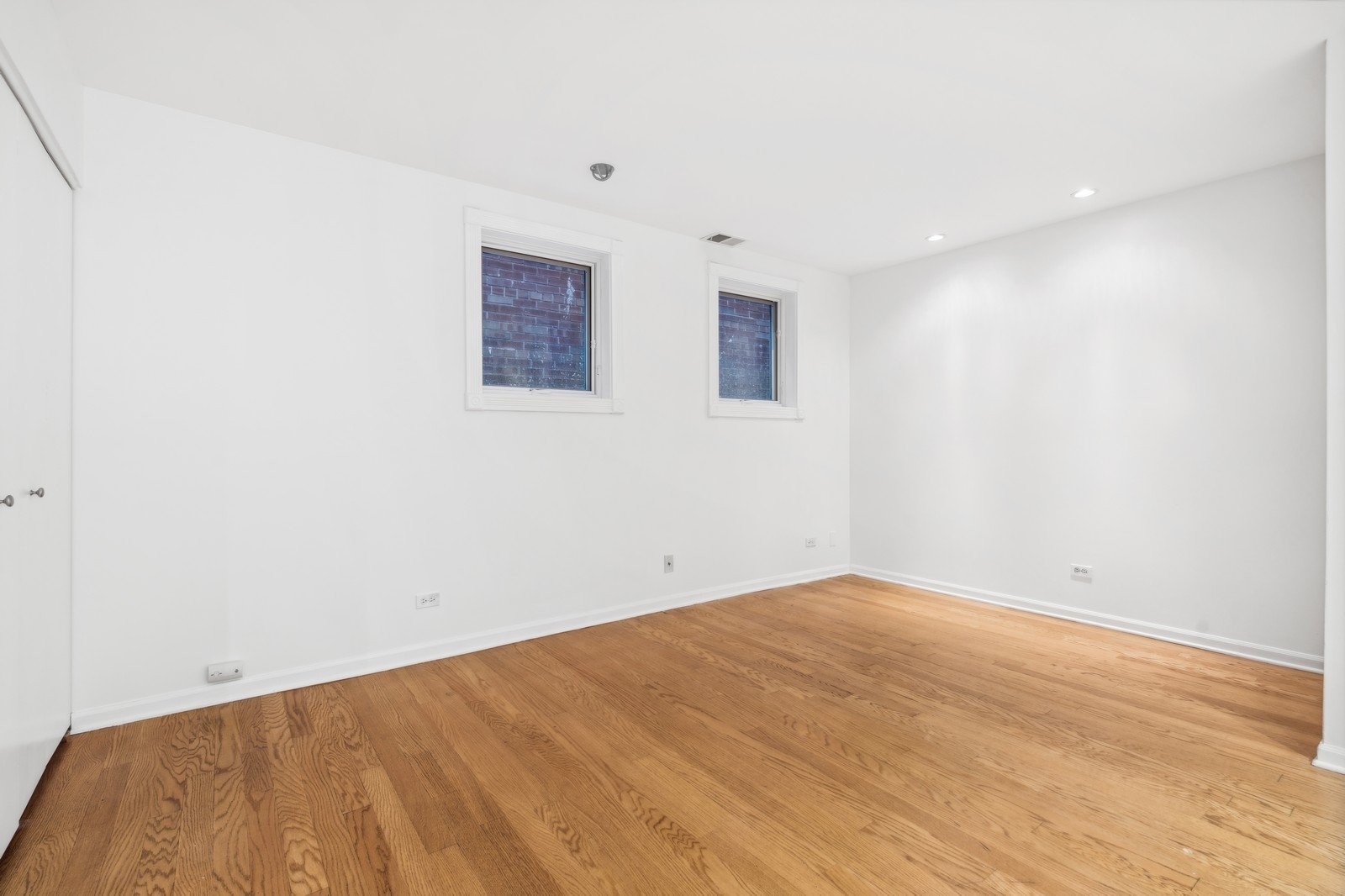2910 N Commonwealth Avenue Unit: 3
