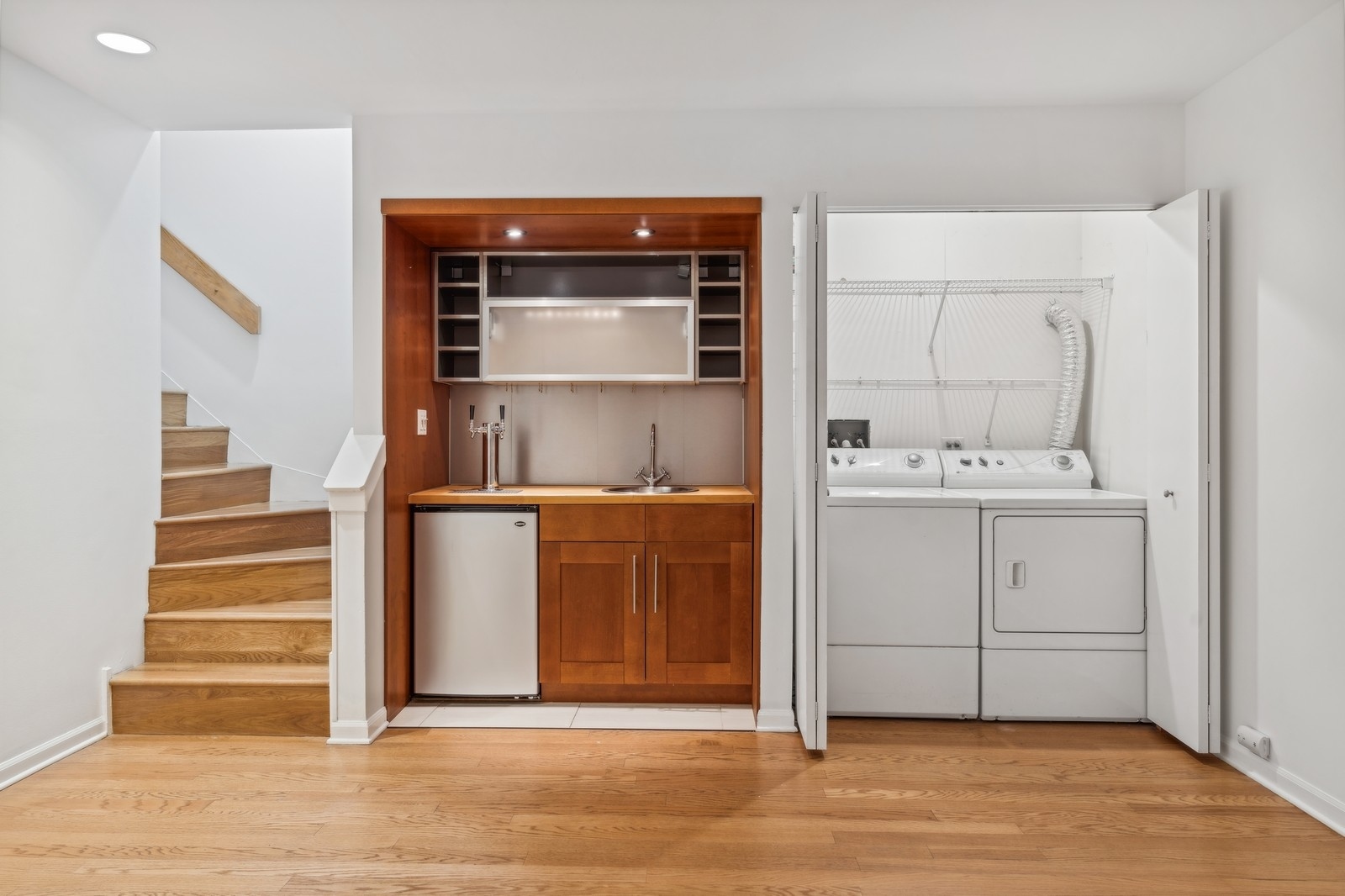 2910 N Commonwealth Avenue Unit: 3