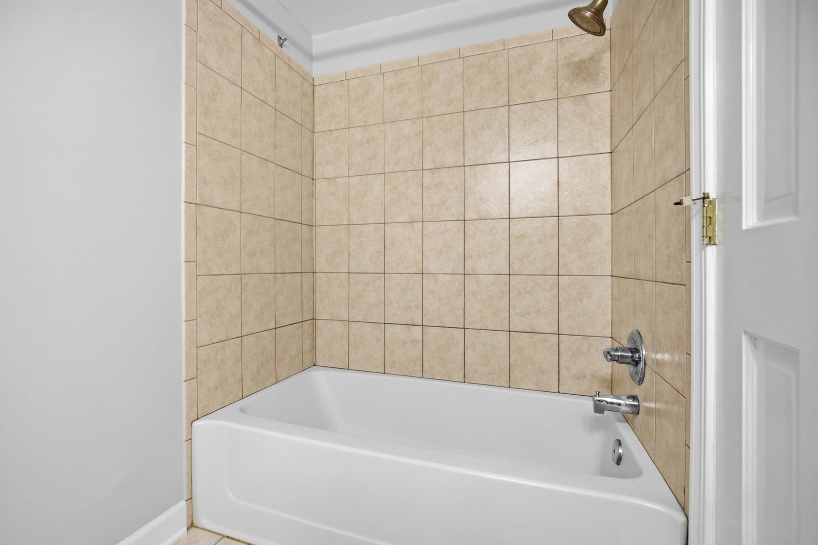 1460 Fairlane Drive Unit: 311