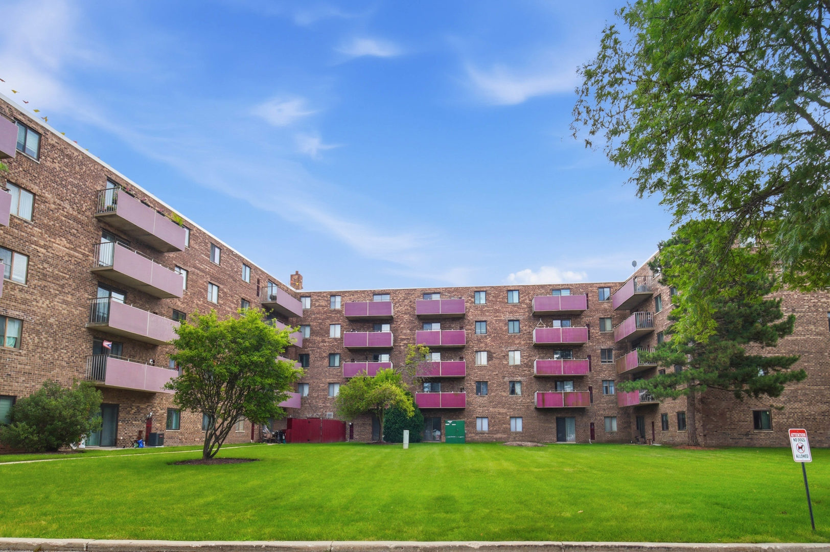 1460 Fairlane Drive Unit: 311