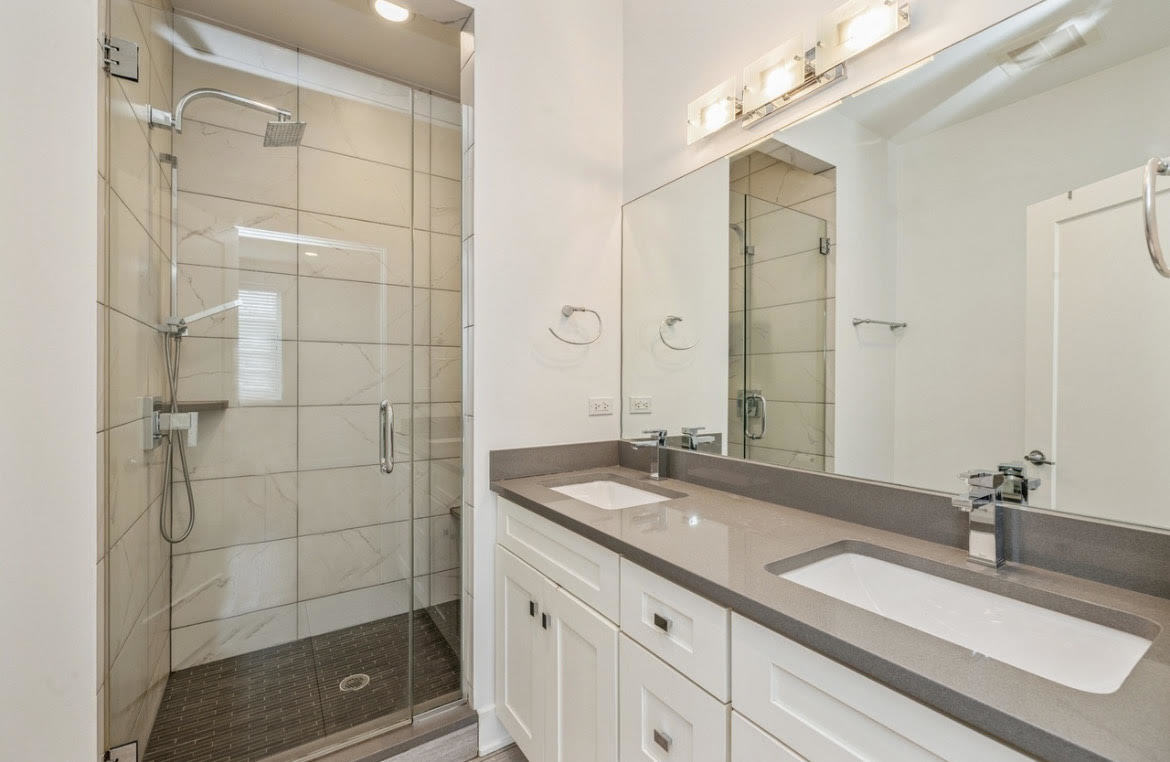 2505 W Potomac Avenue Unit: 1W