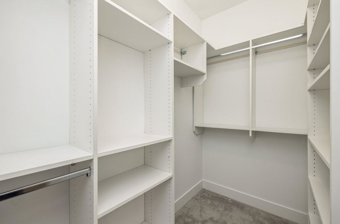 2505 W Potomac Avenue Unit: 1W