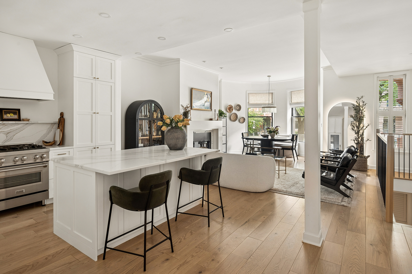 1510 N Dearborn Parkway Unit: 102