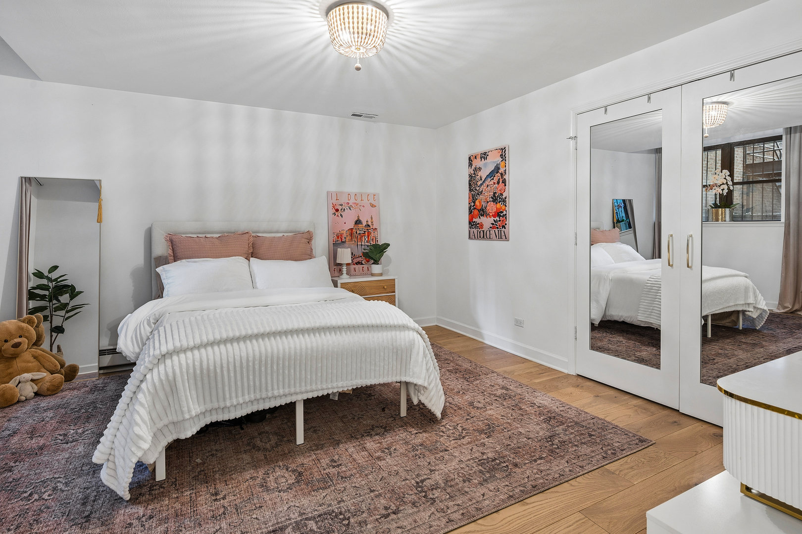 1510 N Dearborn Parkway Unit: 102