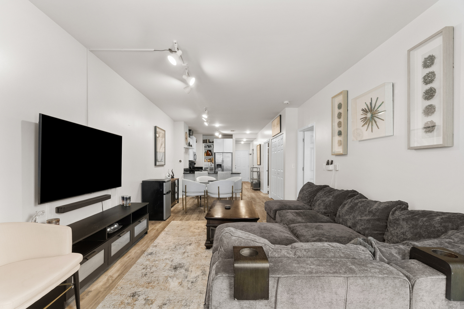 520 N Halsted Street Unit: 305