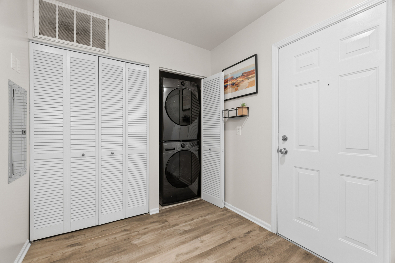 520 N Halsted Street Unit: 305