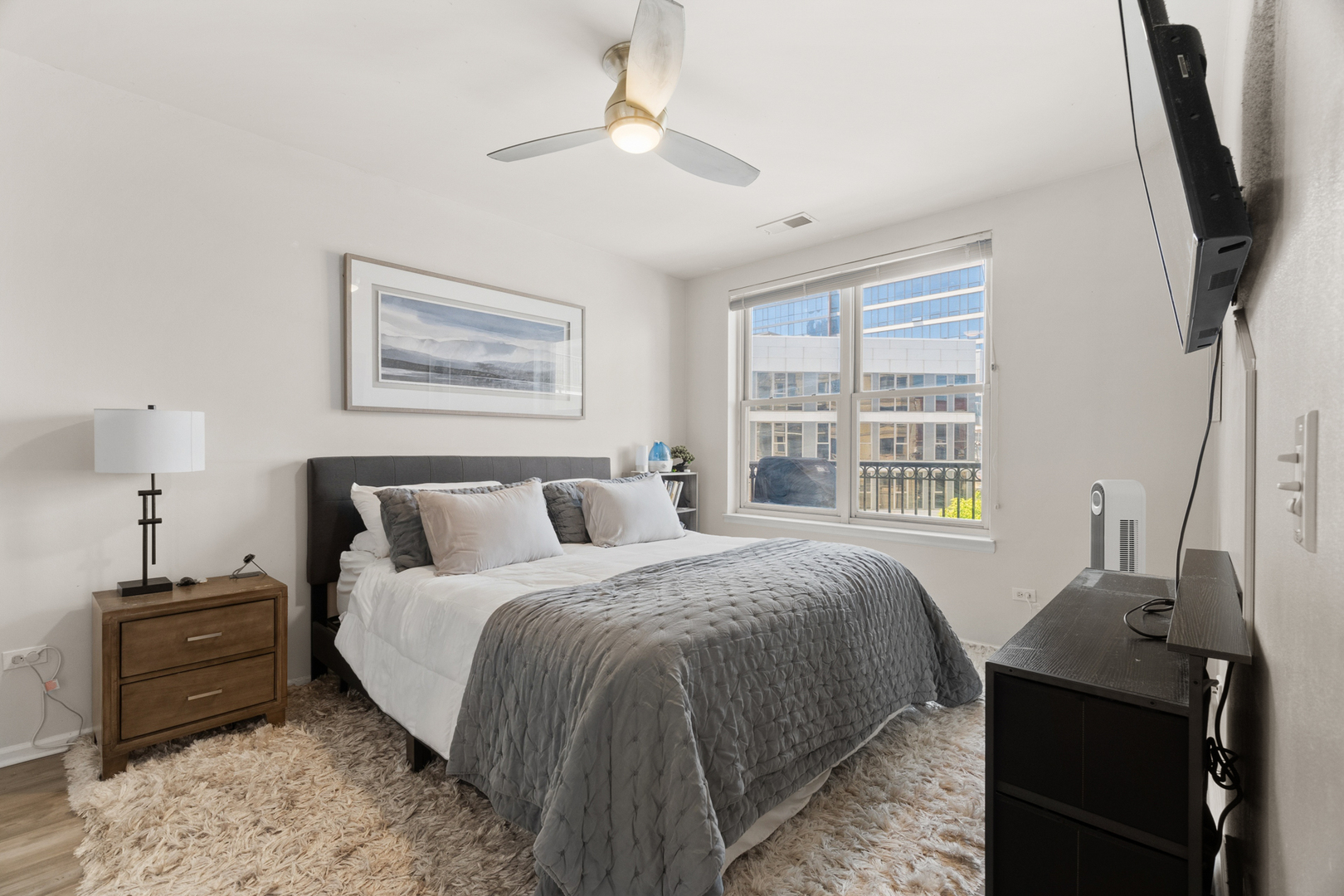 520 N Halsted Street Unit: 305