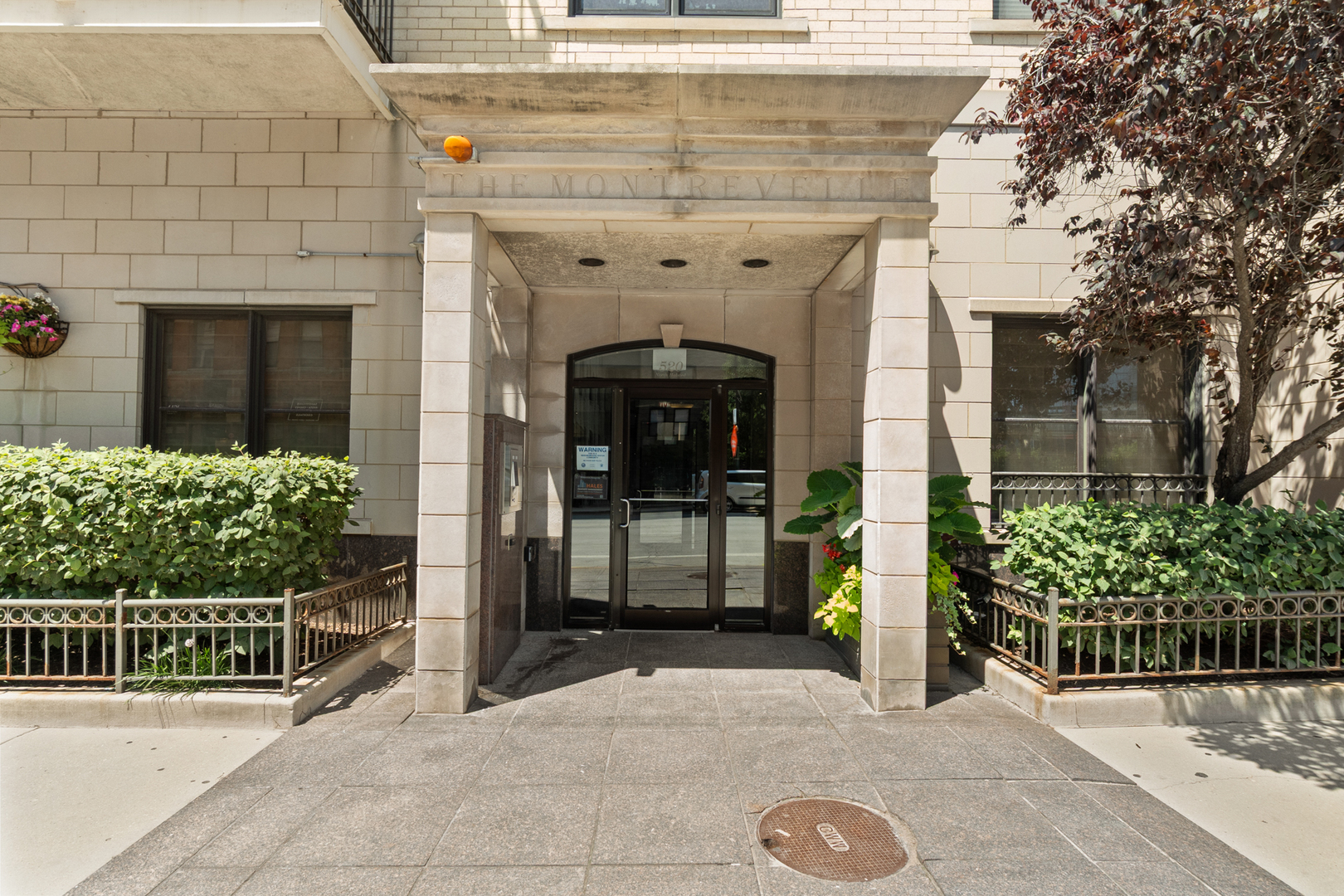 520 N Halsted Street Unit: 305
