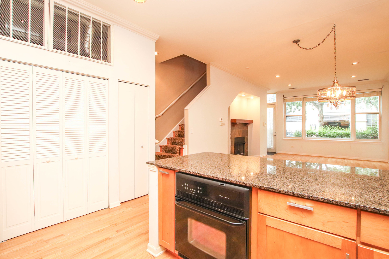 945 N Kingsbury Street Unit: 119