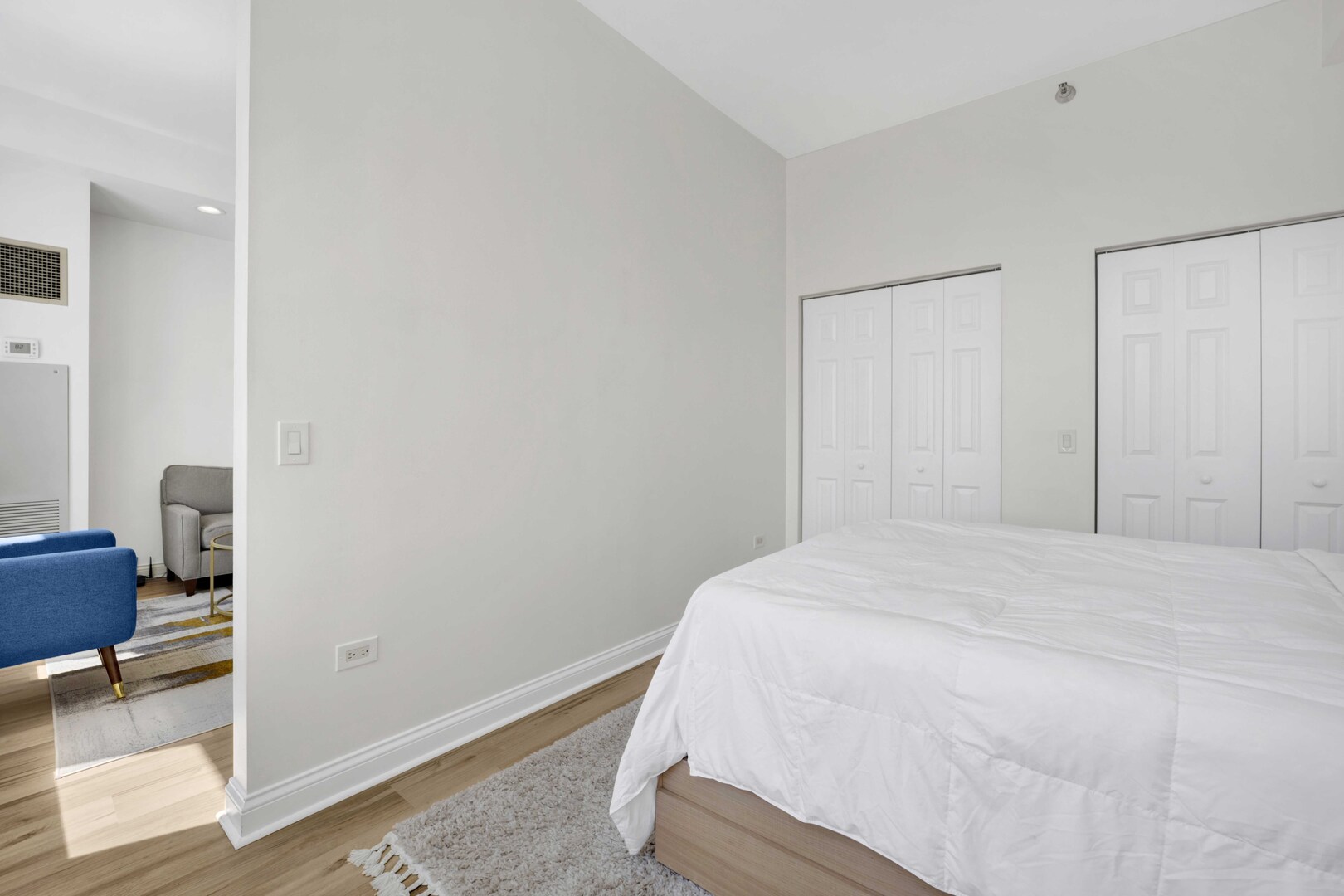 8 W Monroe Street Unit: 2001