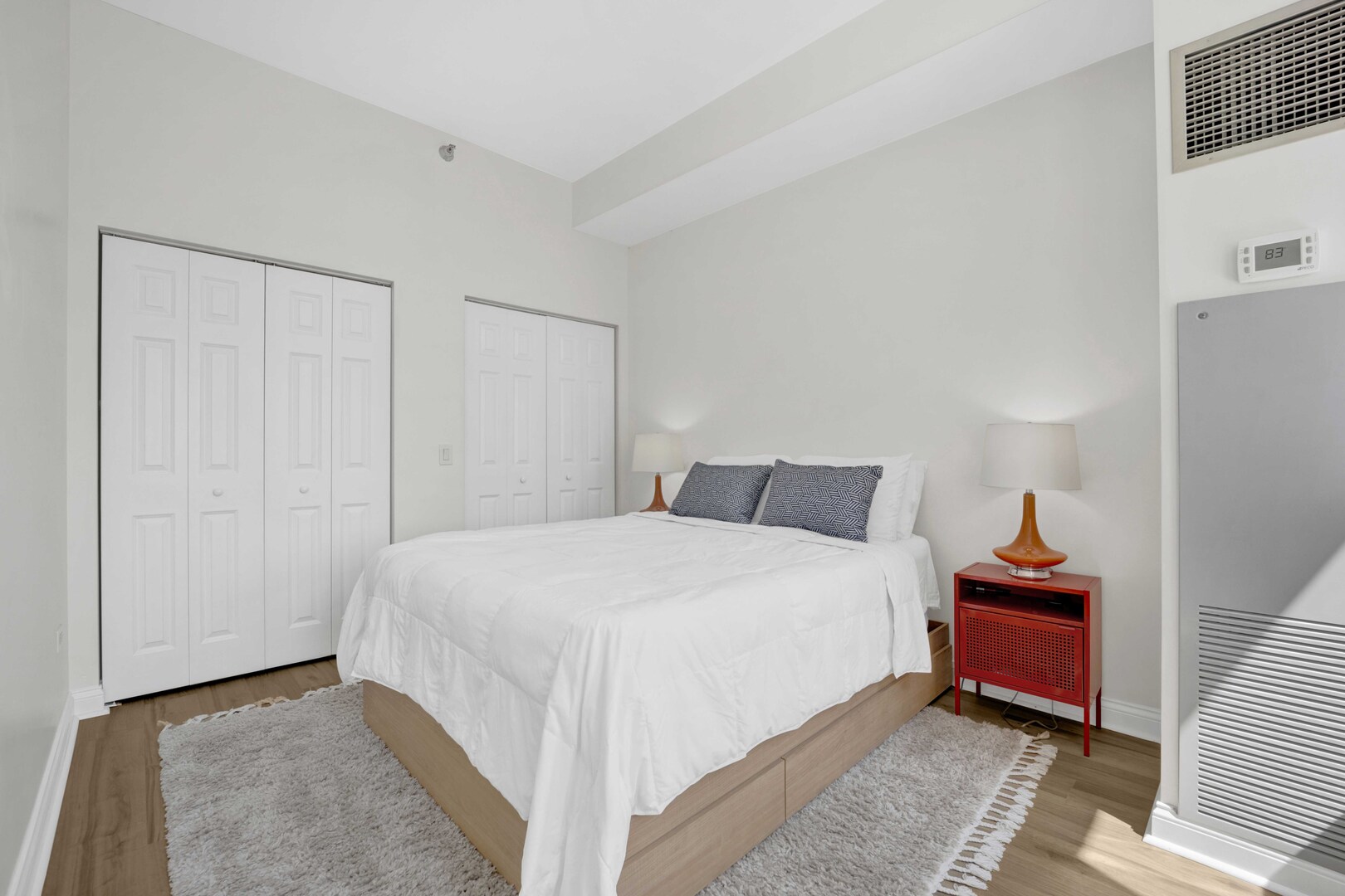8 W Monroe Street Unit: 2001