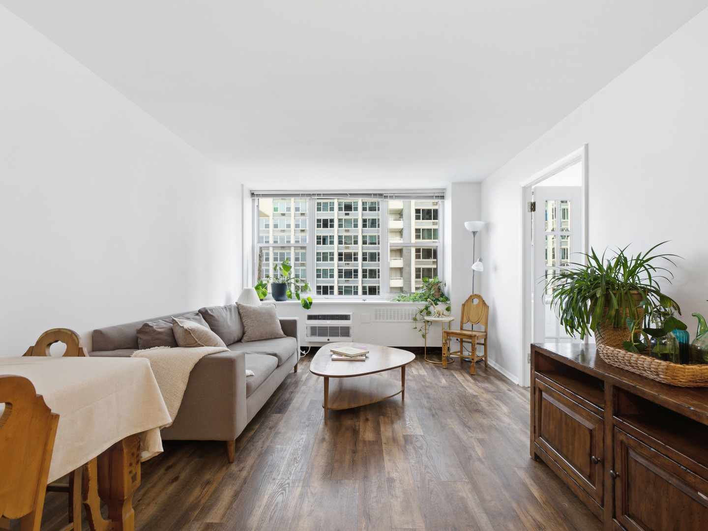 4250 N Marine Drive Unit: 1123