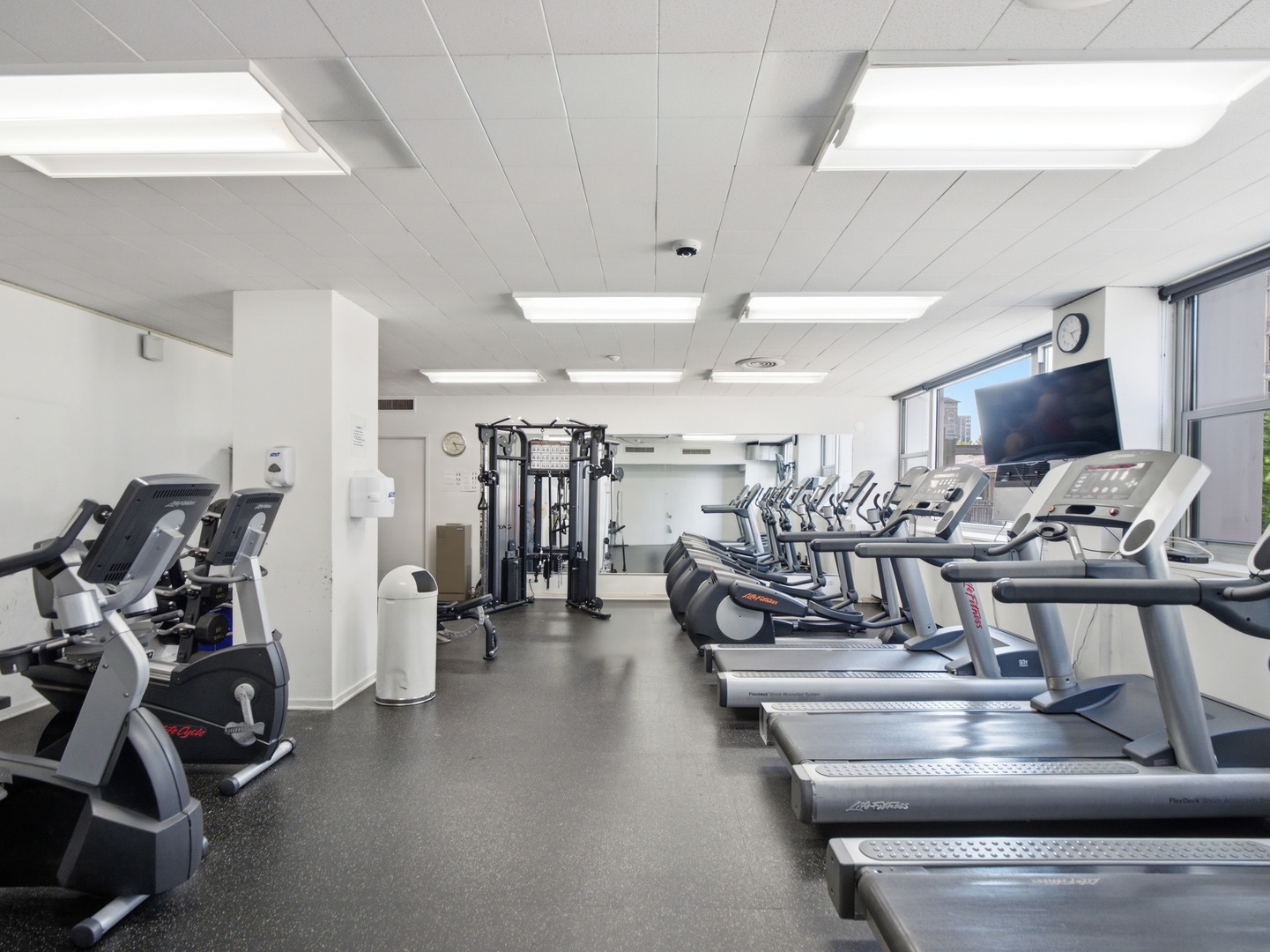 4250 N Marine Drive Unit: 1123