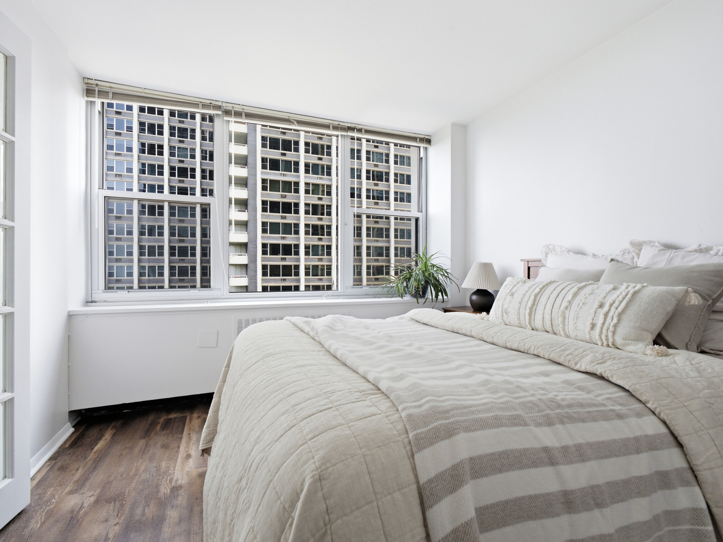 4250 N Marine Drive Unit: 1123