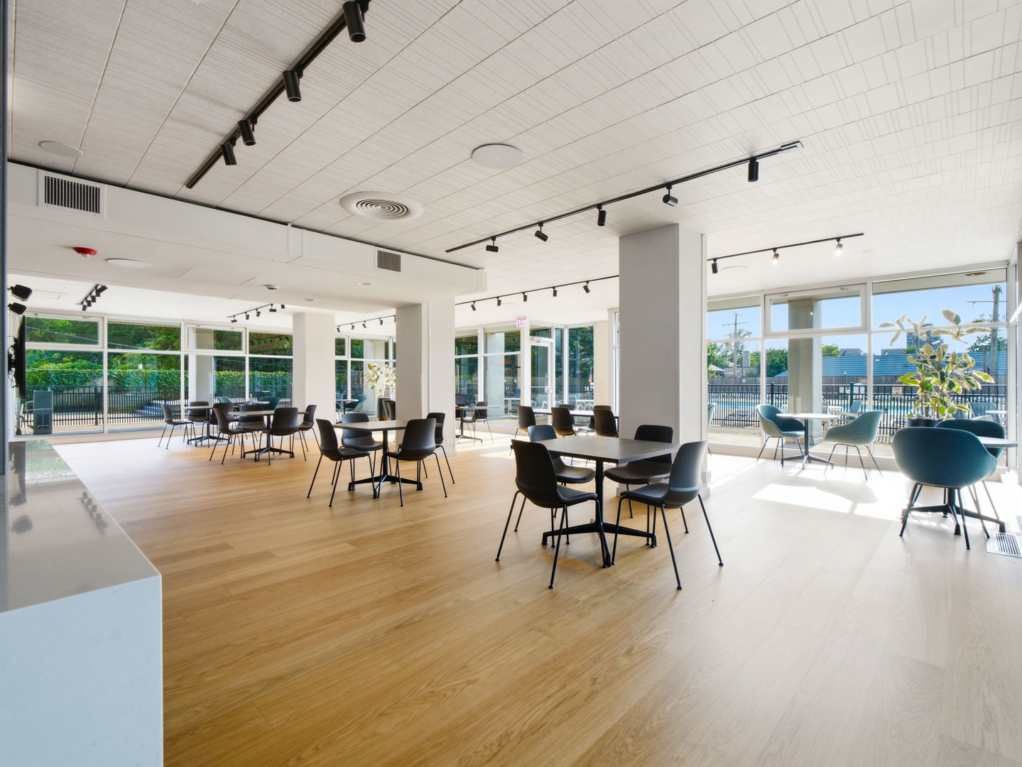 4250 N Marine Drive Unit: 1123
