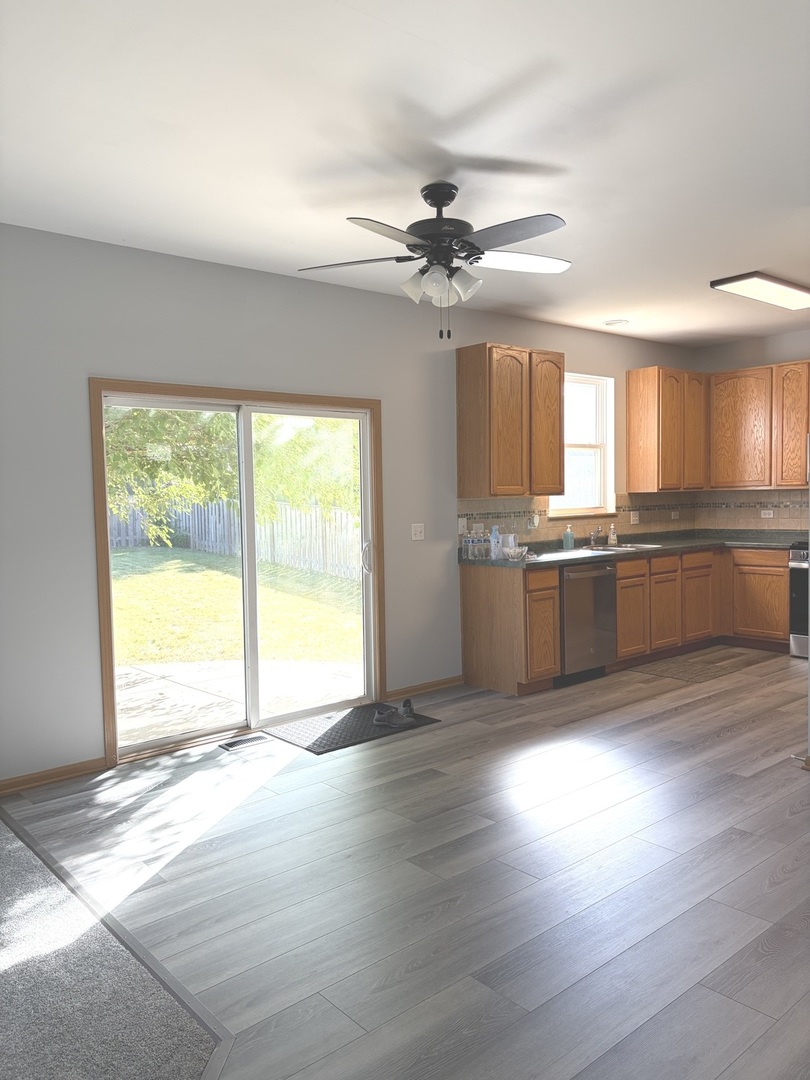 2384 LUNDQUIST Drive