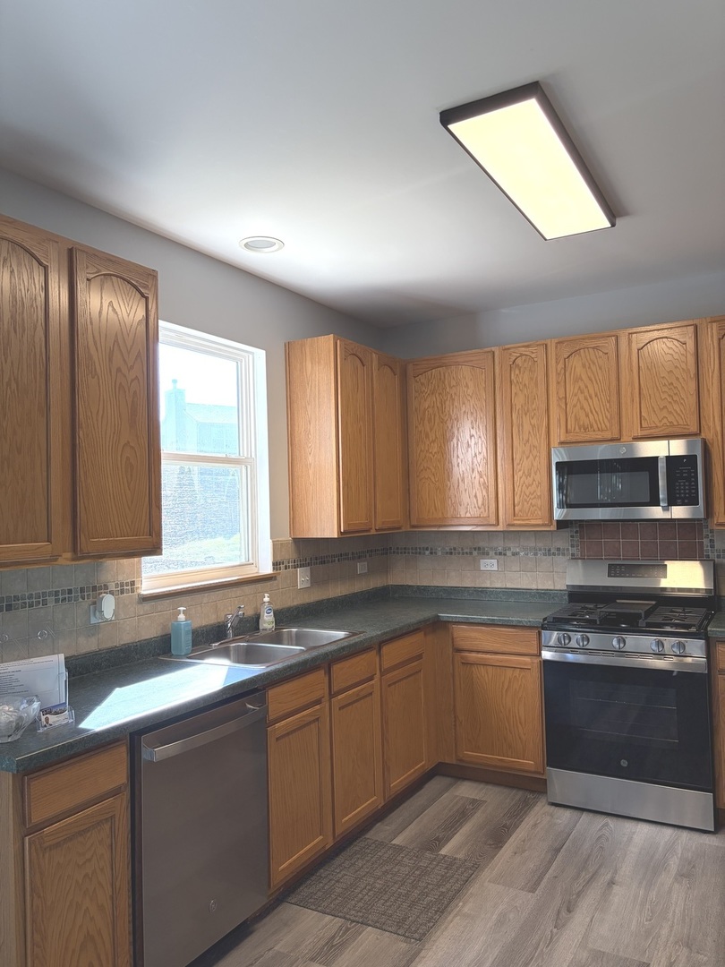 2384 LUNDQUIST Drive