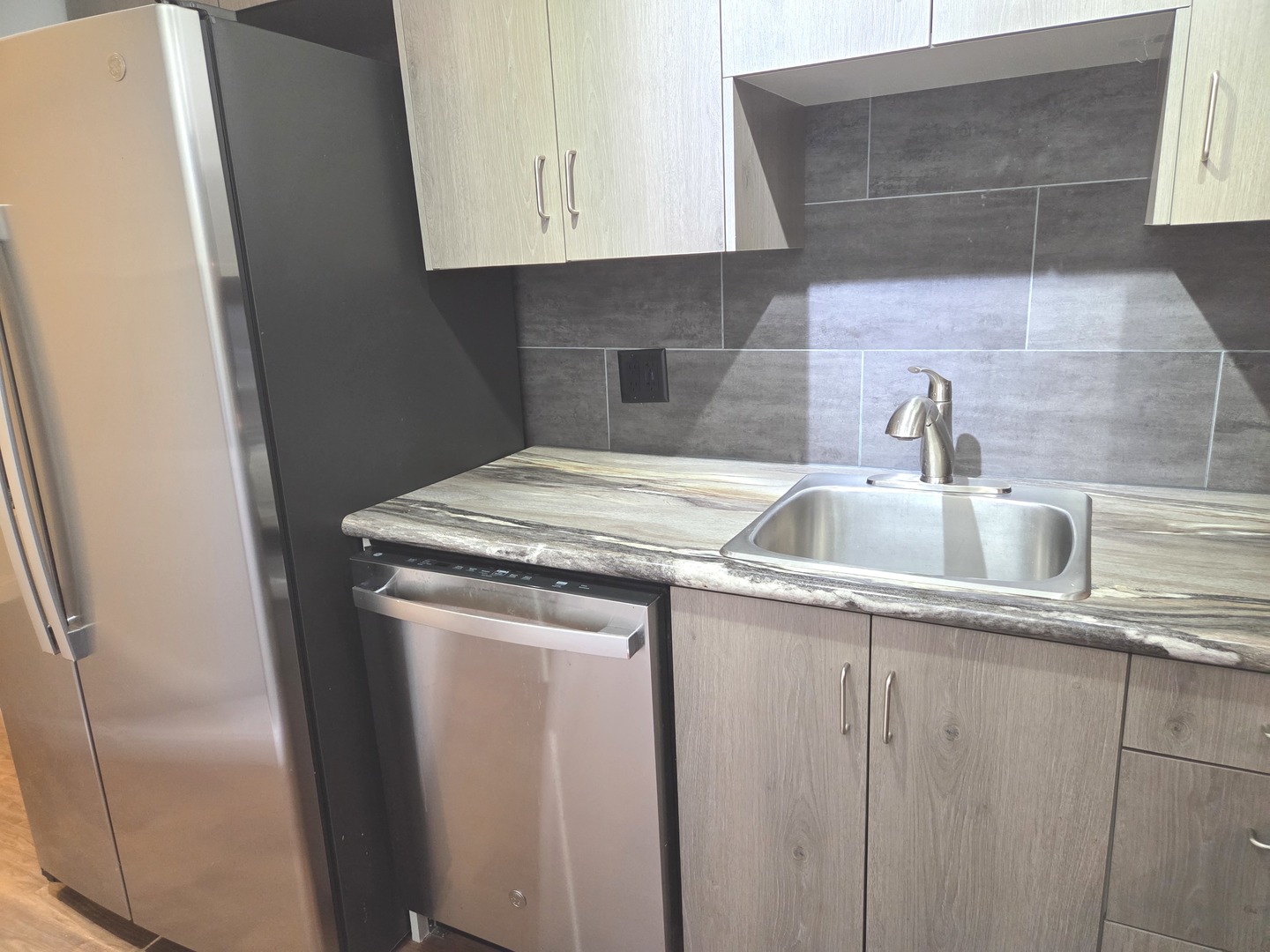 5950 N Kenmore Avenue Unit: 505