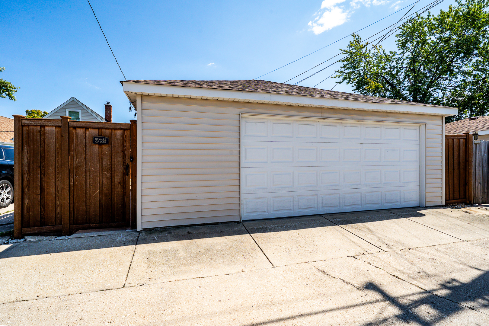 6012 S Melvina Avenue