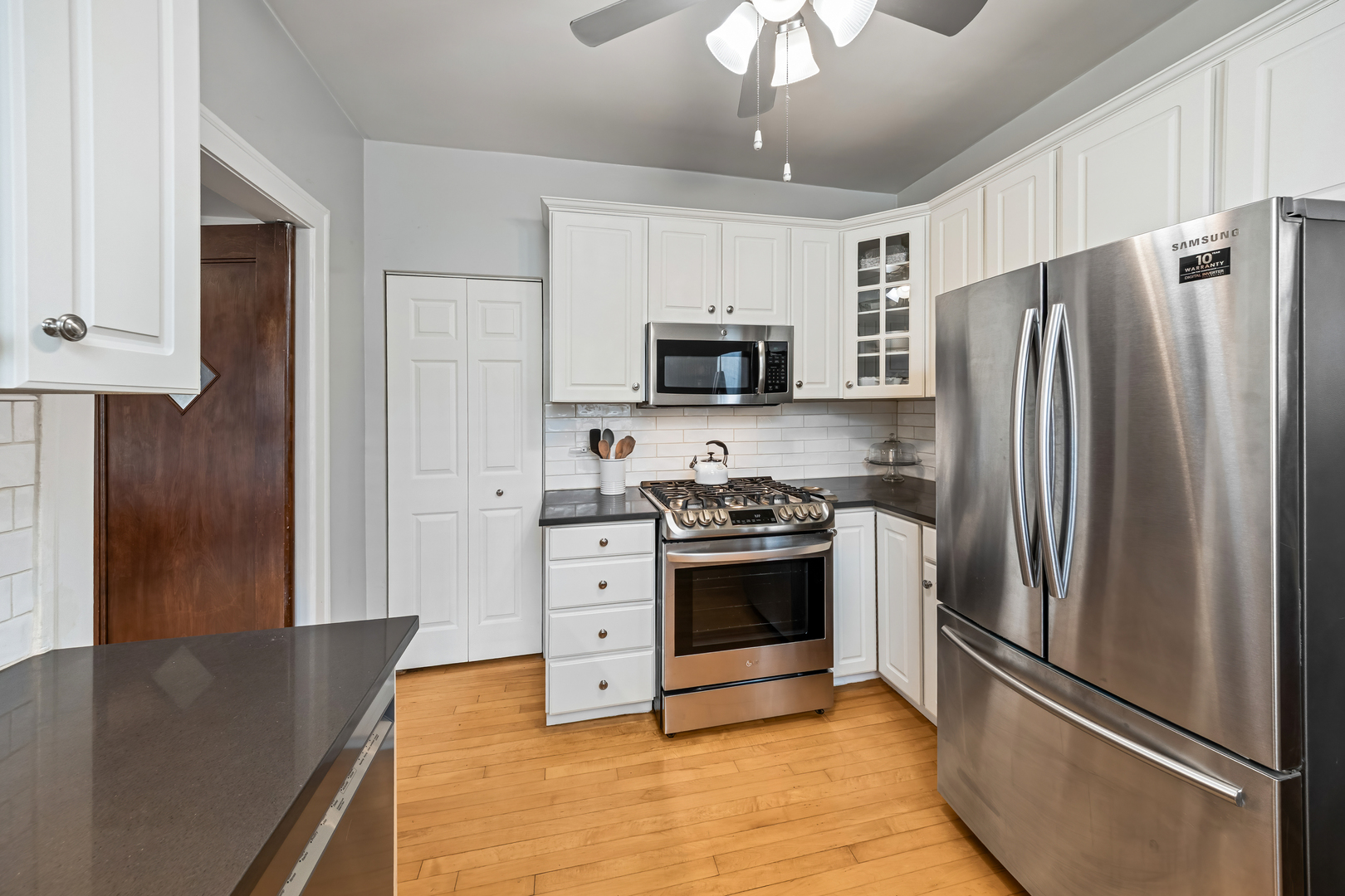 356 Ridge Avenue Unit: 6-3