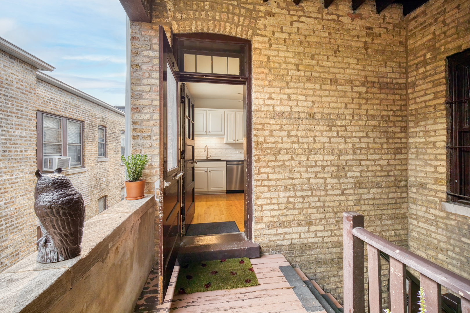 356 Ridge Avenue Unit: 6-3