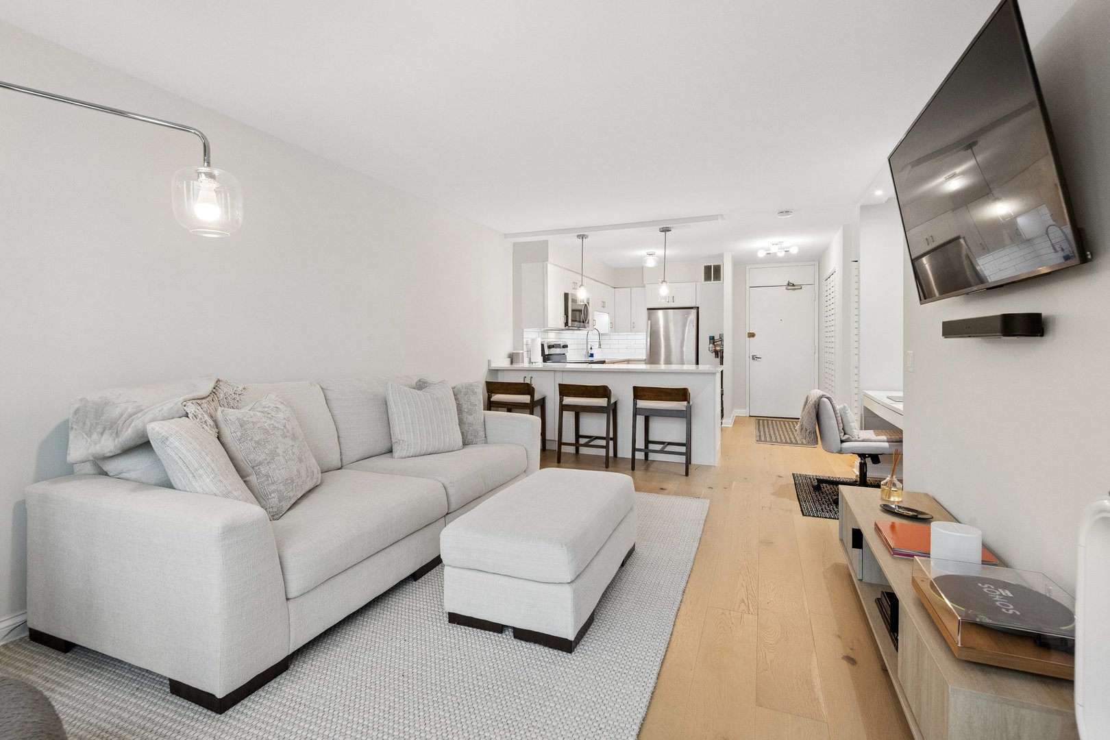1560 N Sandburg Terrace Unit: 2109J