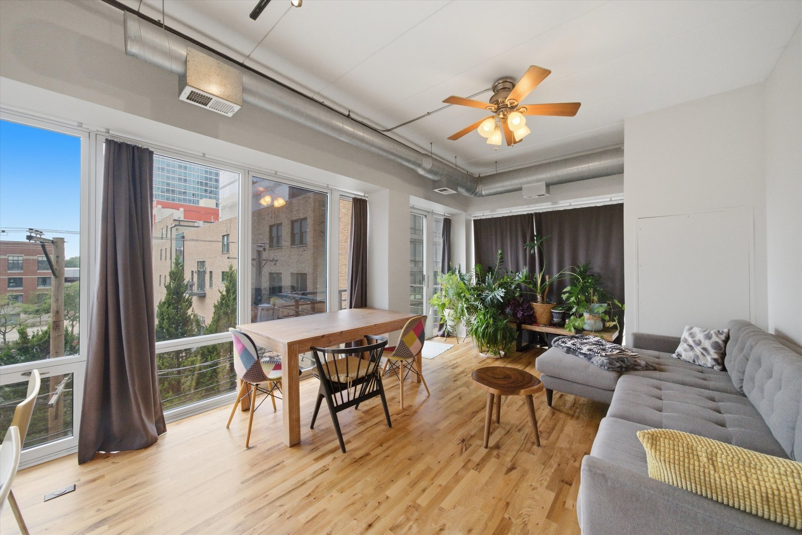 1430 S MICHIGAN Avenue Unit: 409