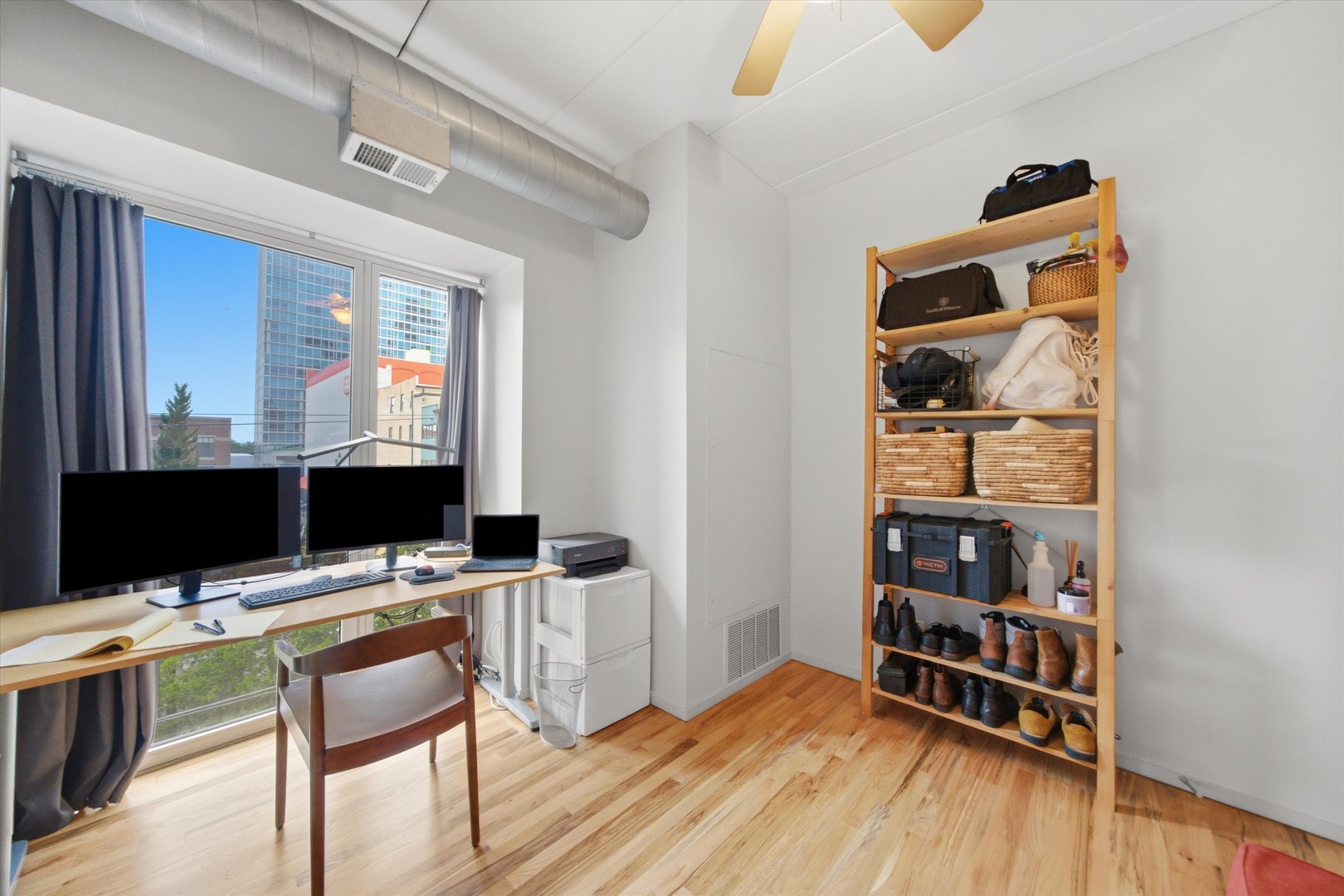 1430 S MICHIGAN Avenue Unit: 409