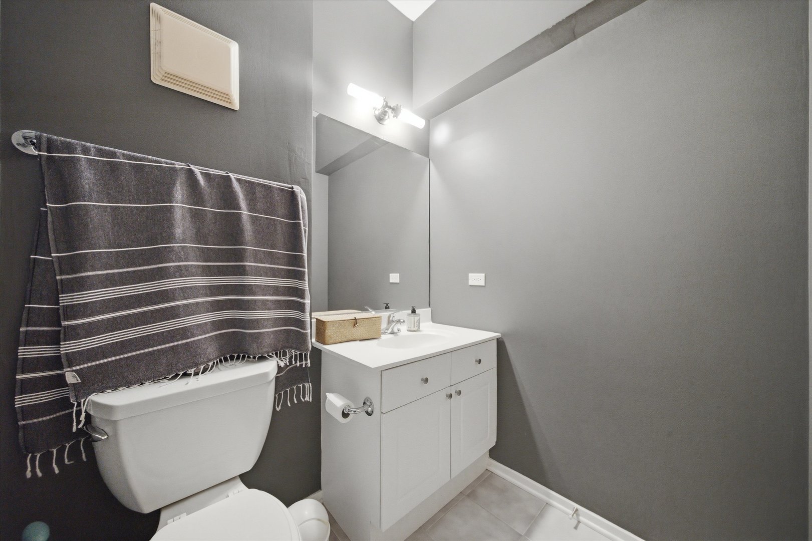 1430 S MICHIGAN Avenue Unit: 409
