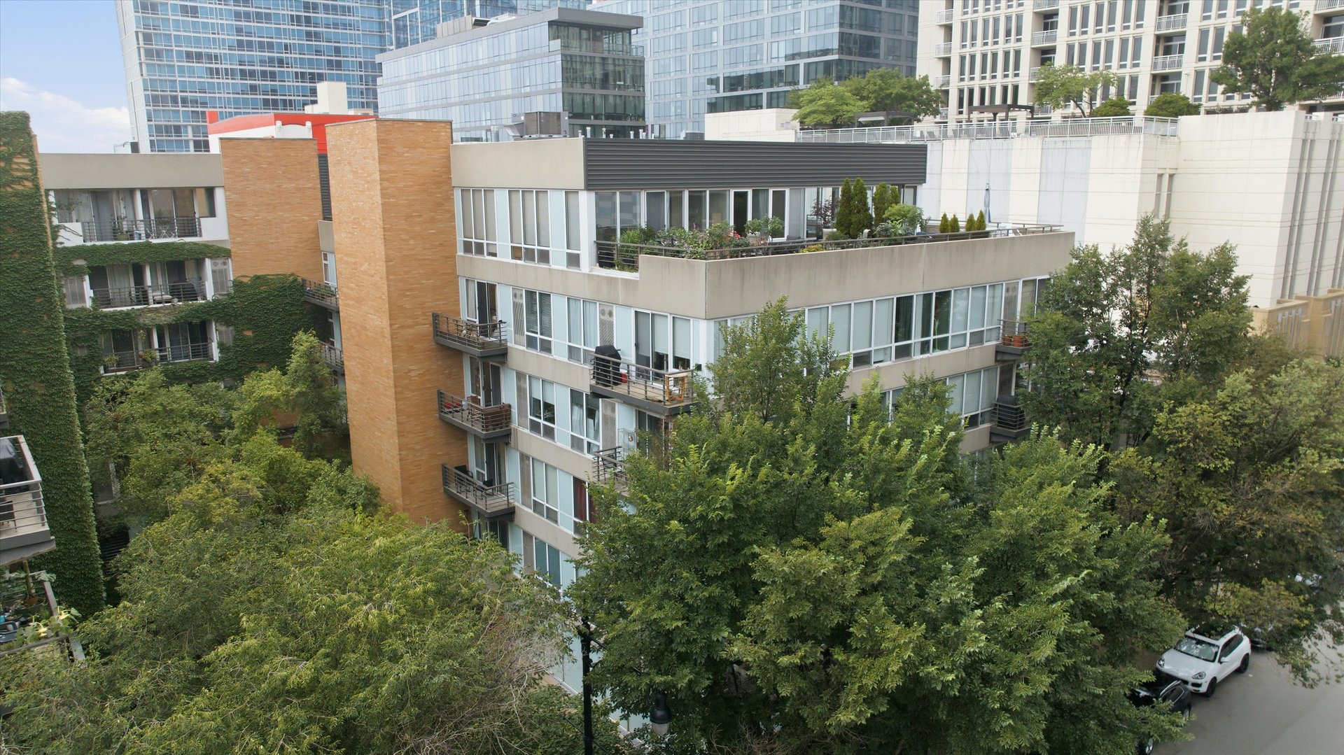 1430 S MICHIGAN Avenue Unit: 409