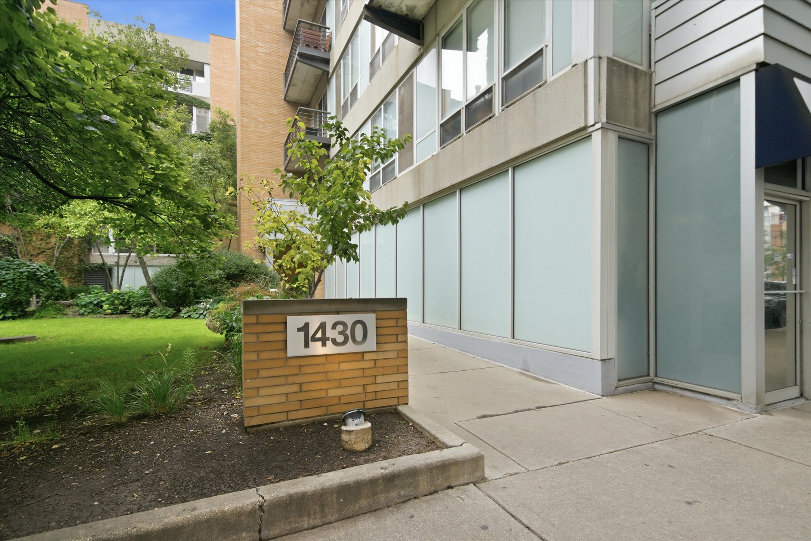 1430 S MICHIGAN Avenue Unit: 409