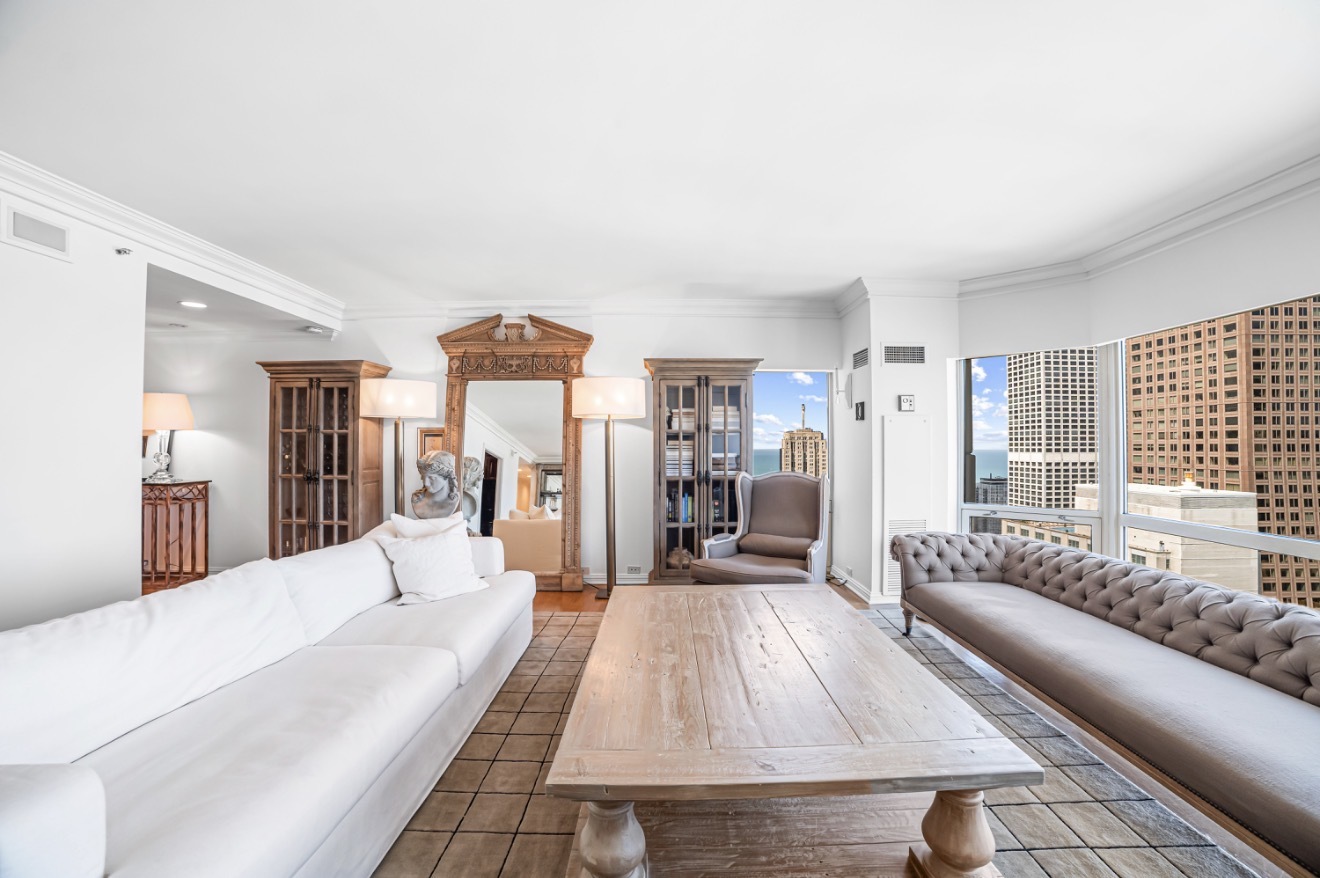 100 E Huron Street Unit: 3504