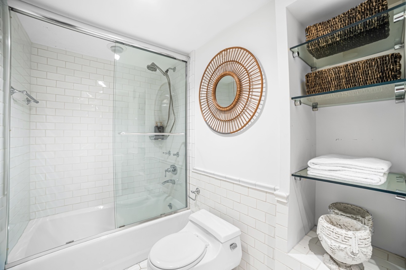 100 E Huron Street Unit: 3504