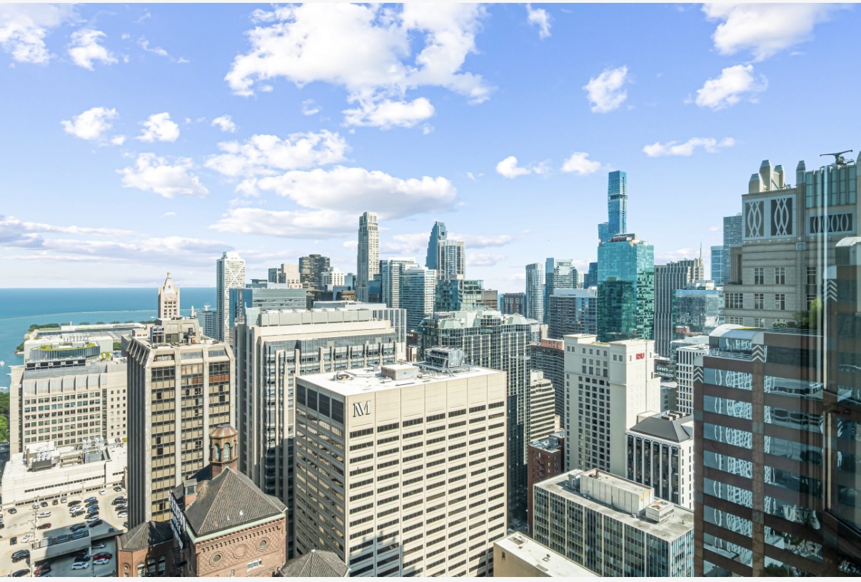 100 E Huron Street Unit: 3504