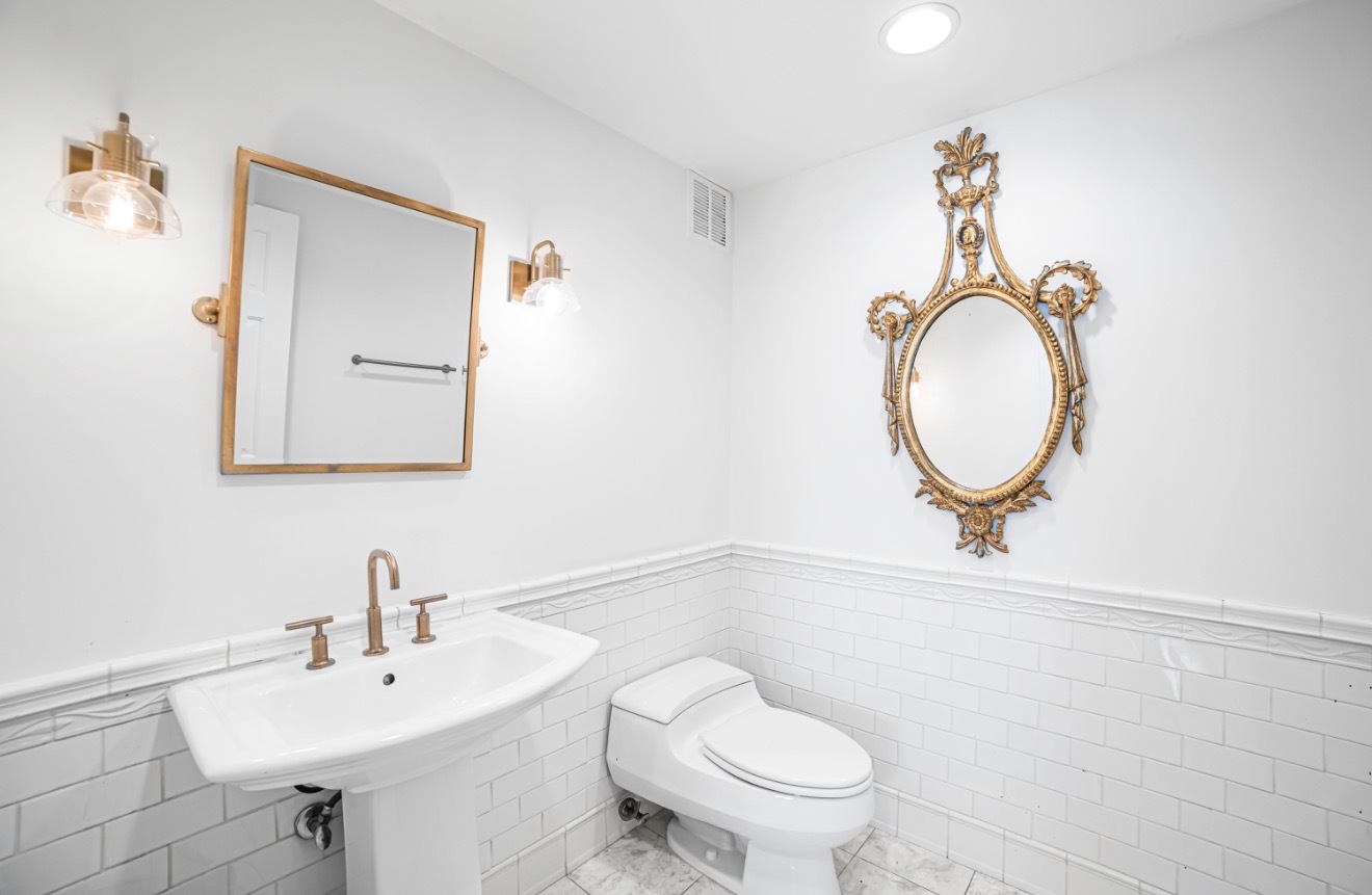 100 E Huron Street Unit: 3504