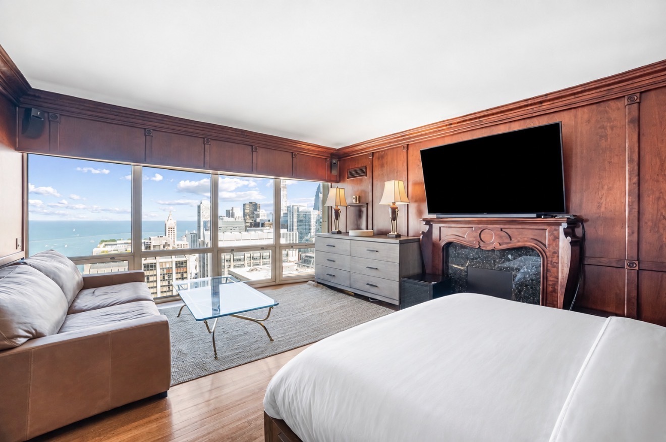 100 E Huron Street Unit: 3504