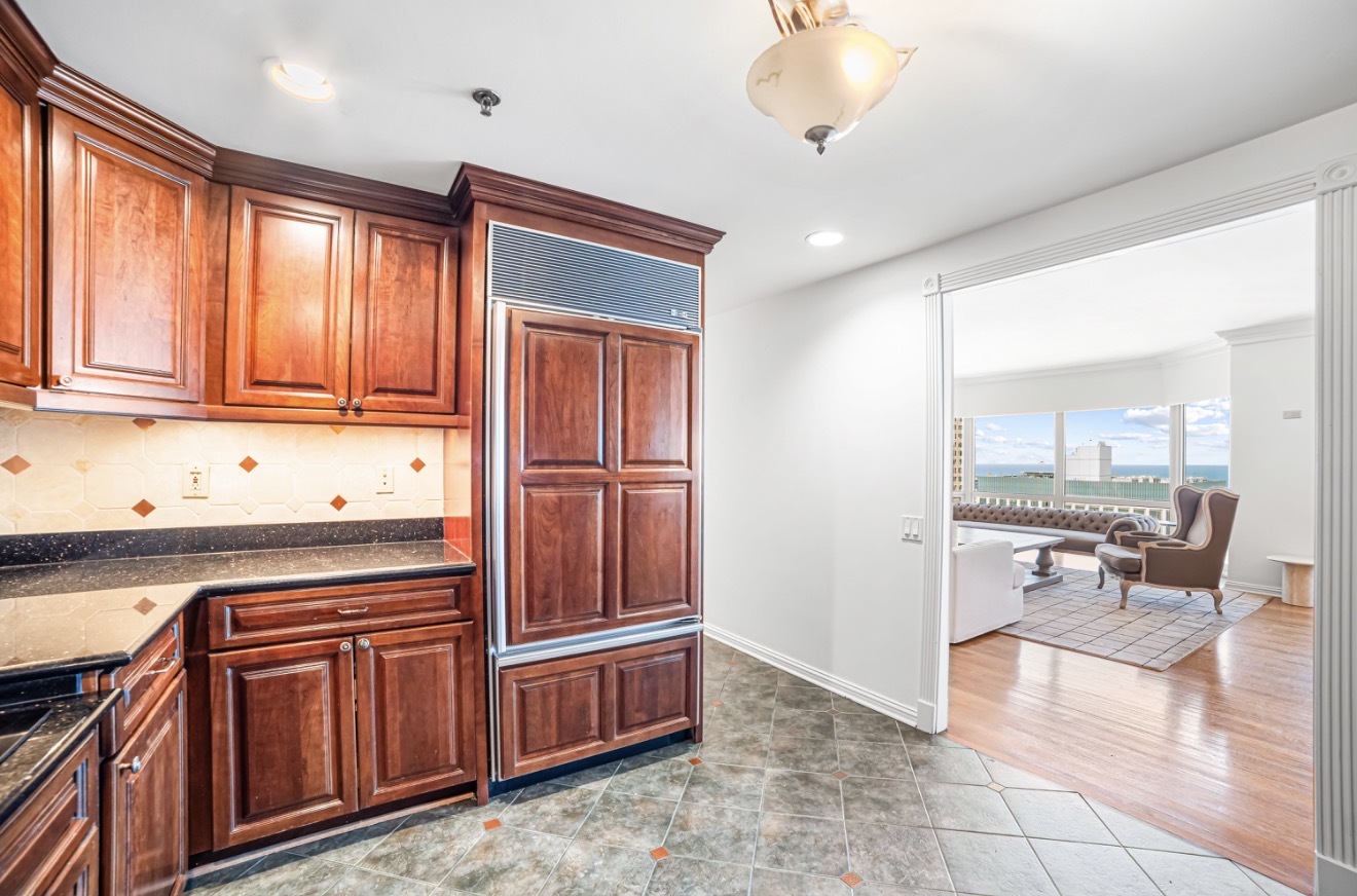 100 E Huron Street Unit: 3504