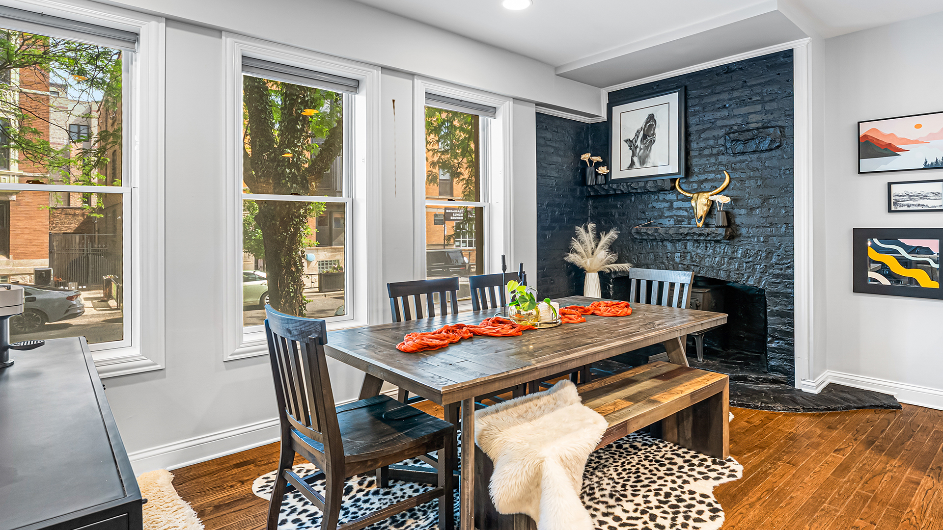807 W Buckingham Place Unit: 1W