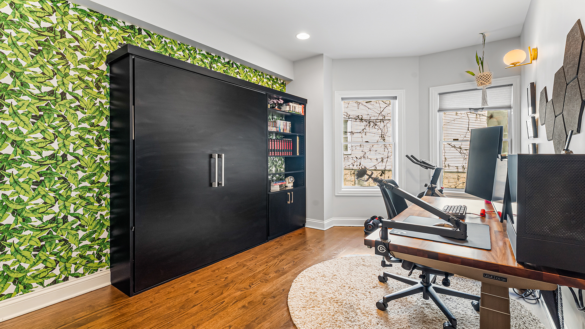 807 W Buckingham Place Unit: 1W