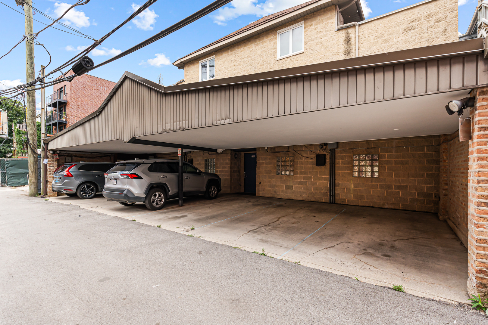 909 W Diversey Parkway Unit: 3W