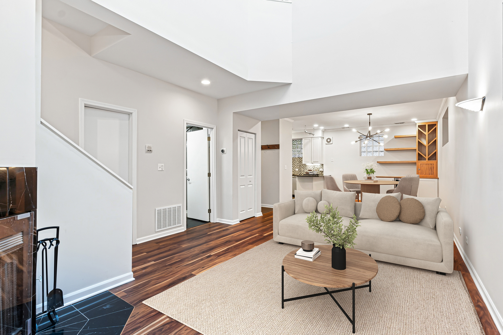 909 W Diversey Parkway Unit: 3W