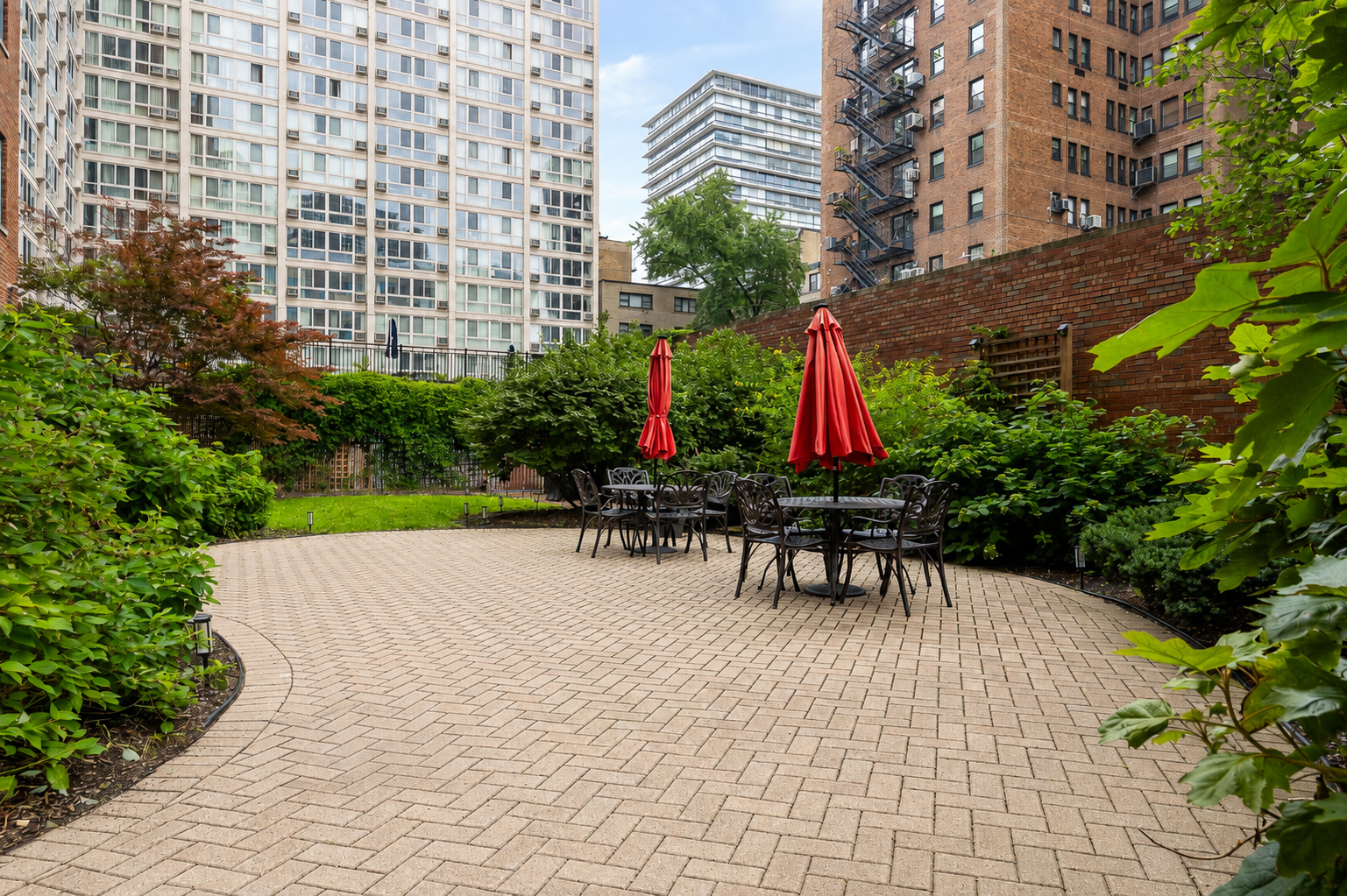 2909 N Sheridan Road Unit: 1703