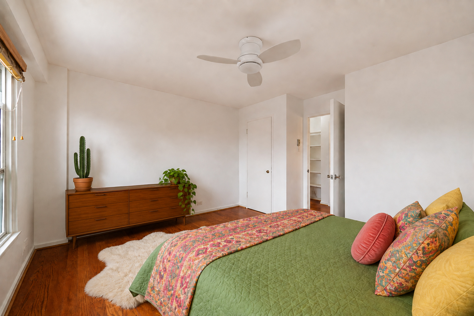 2909 N Sheridan Road Unit: 1703