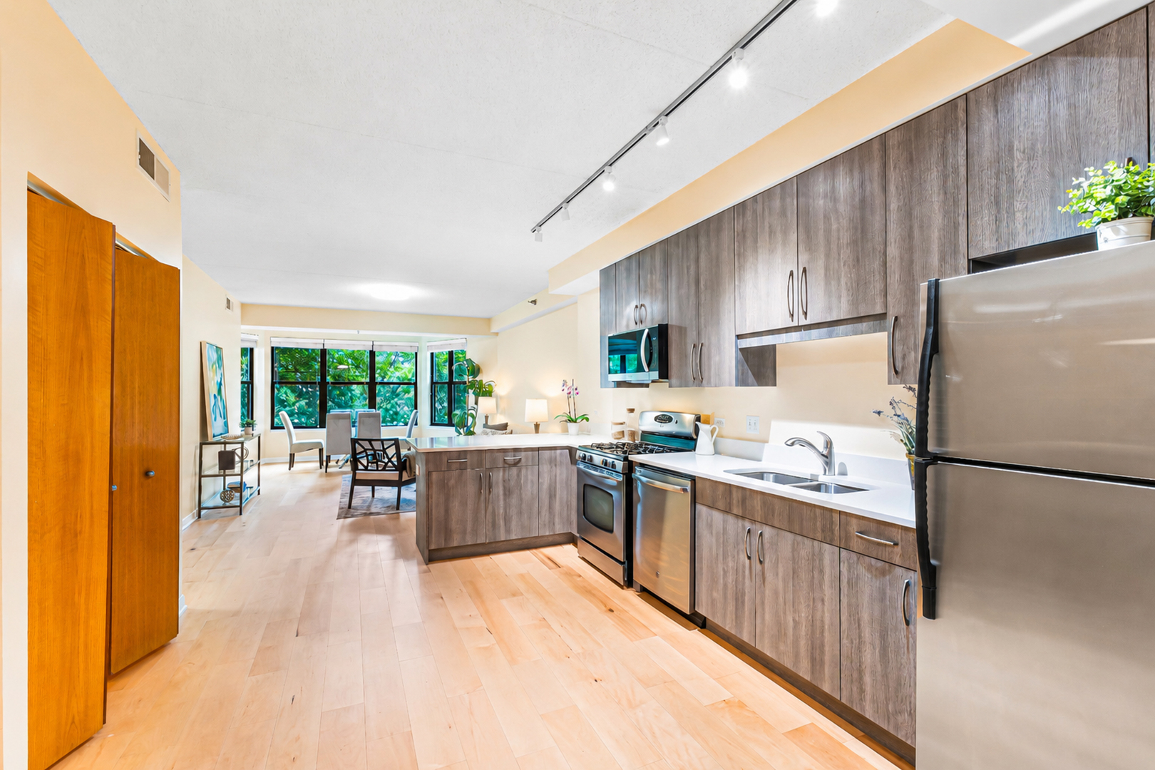 1250 S Indiana Avenue Unit: 307