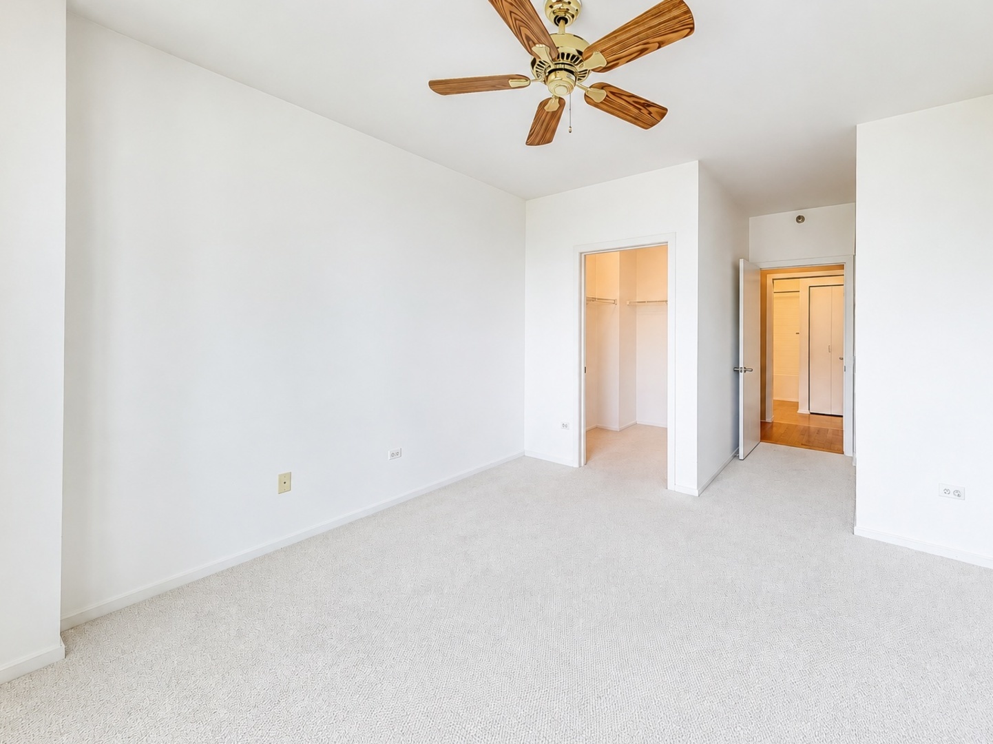 330 N Jefferson St #1403
