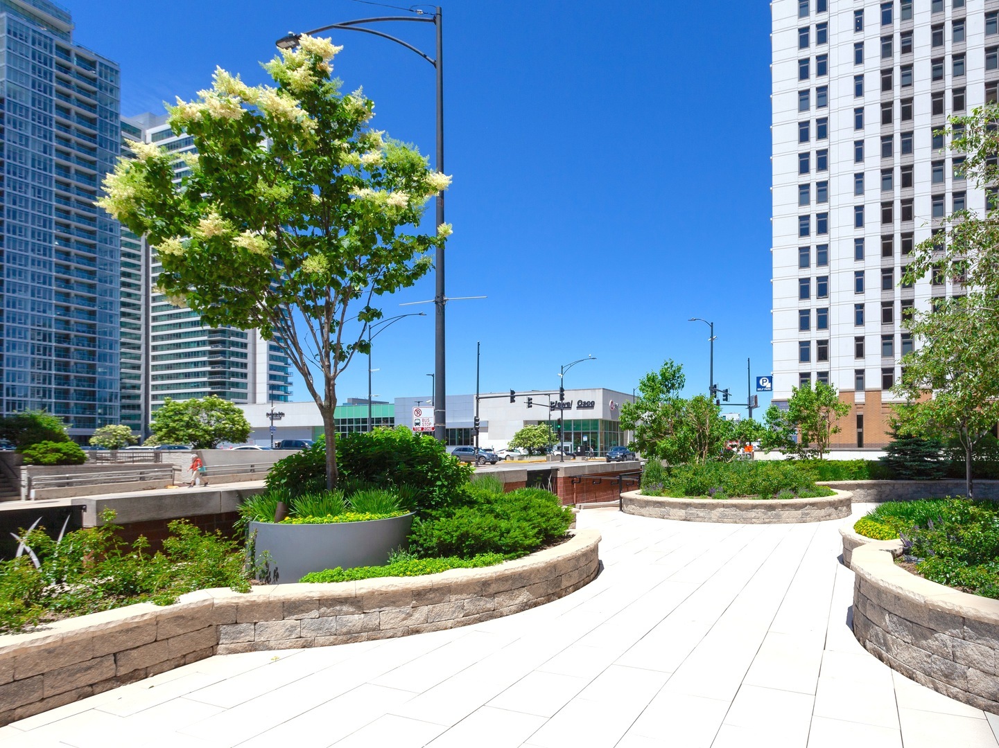 330 N Jefferson St #1403