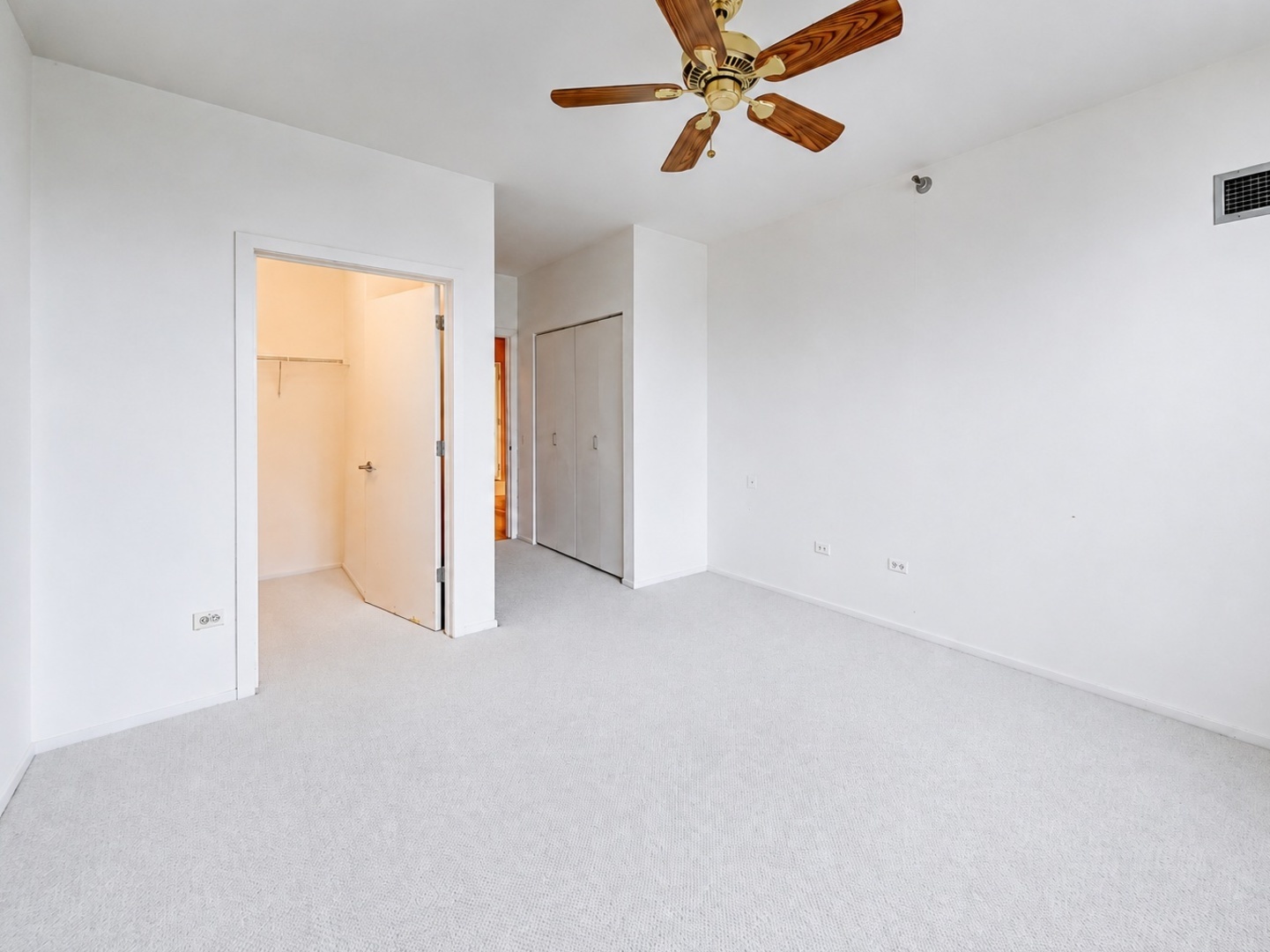 330 N Jefferson St #1403